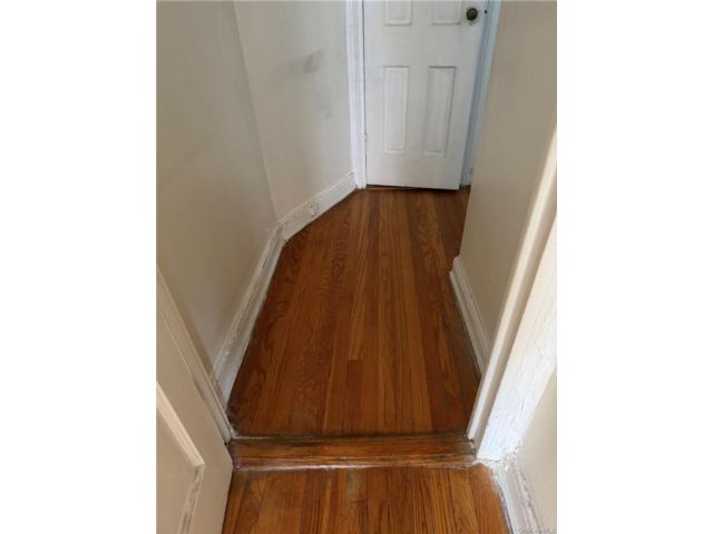  1 BR,  1.00 BTH &nbsp;Garden style home in Jackson Heights