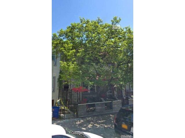  3 BR,  3.00 BTH &nbsp;Other style home in Soundview