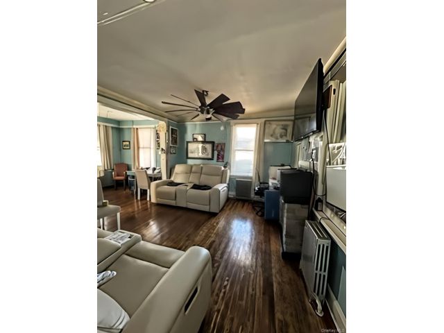 [PHOTO]