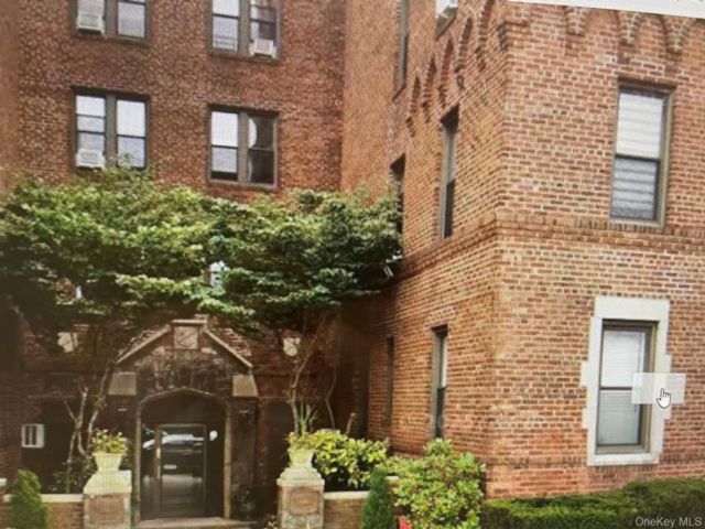  1 BR,  1.00 BTH &nbsp;Other style home in Flushing