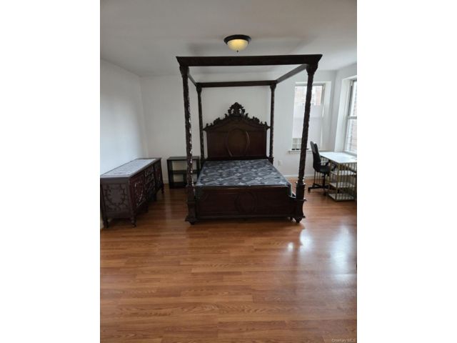 [Forest Hills Real Estate, listing number 7289389]