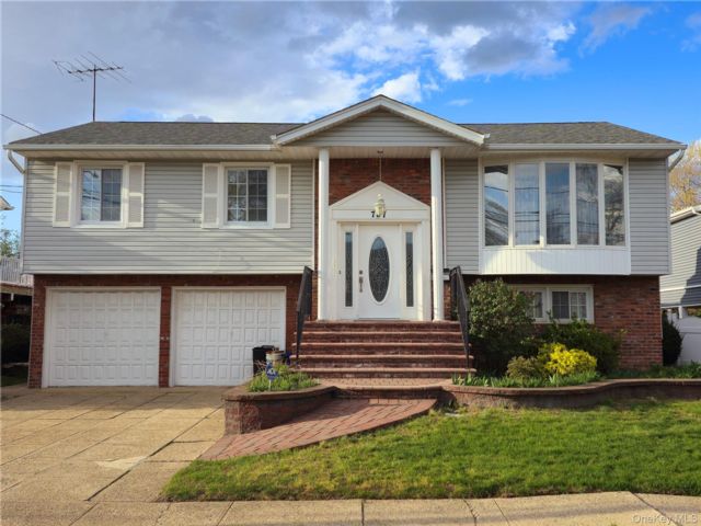 [Baldwin Harbor Real Estate, listing number 7289496]