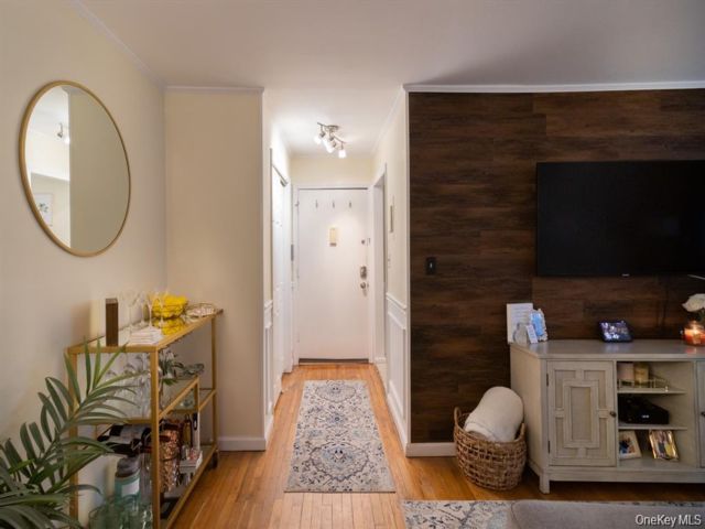  1 BR,  1.00 BTH &nbsp;Other style home in Islip