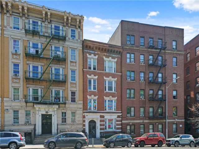 Studio,  0.00 BTH &nbsp;House style home in Fordham