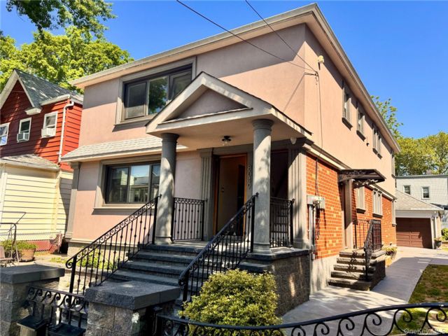  6 BR,  4.00 BTH &nbsp;Hi ranch style home in Woodhaven