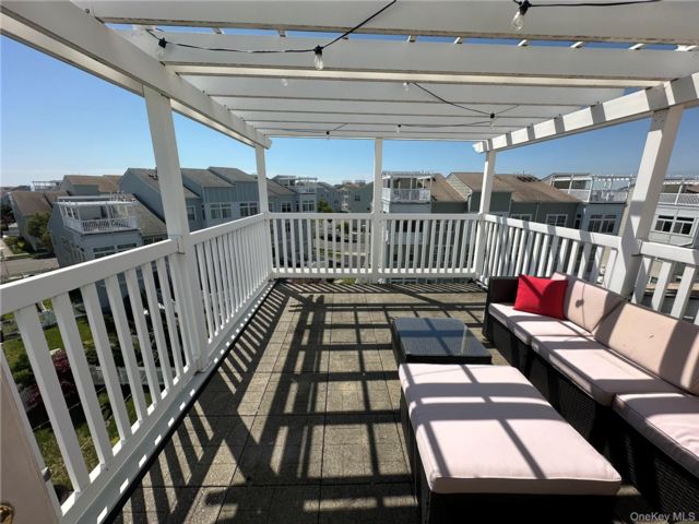 [Arverne Real Estate, listing number 7289912]