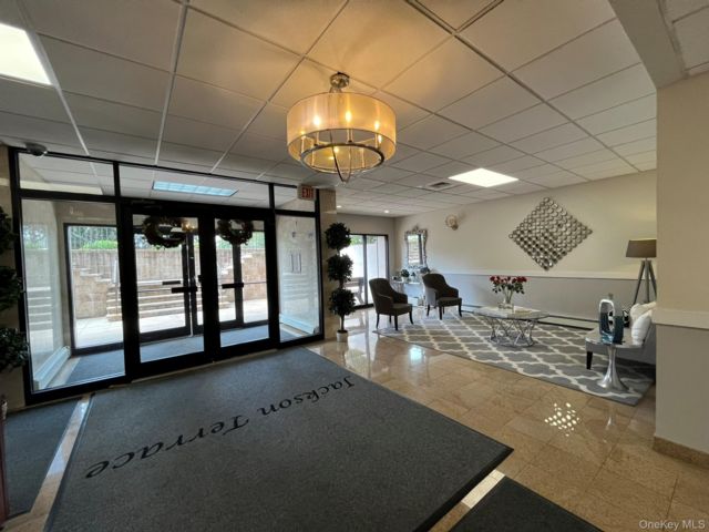 [Mineola Real Estate, listing number 7289939]