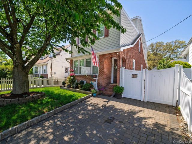 [East Meadow Real Estate, listing number 7290086]