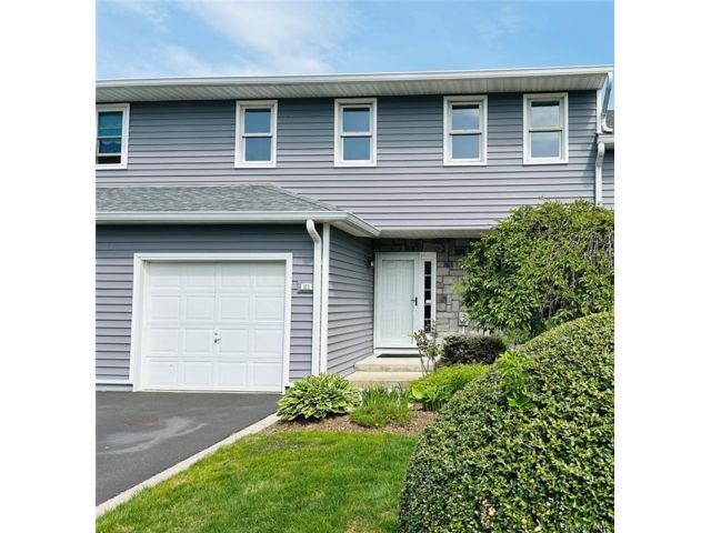  2 BR,  3.00 BTH &nbsp;A-frame style home in North Babylon