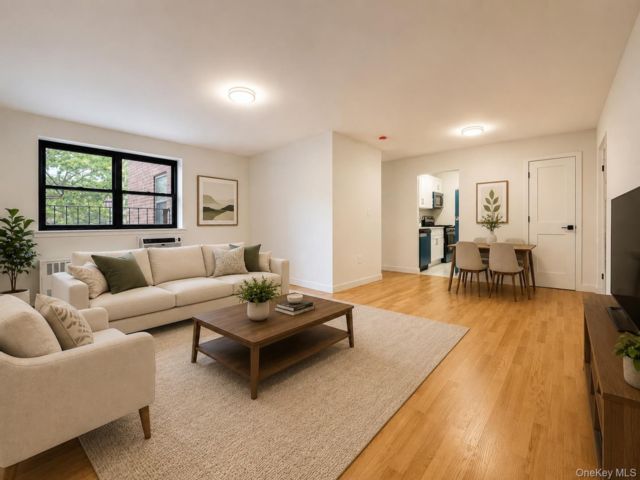 1 BR,  1.00 BTH &nbsp;Other style home in Howard Beach