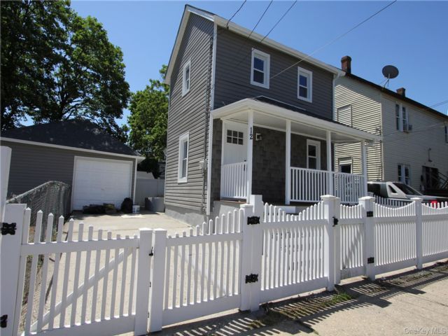 [Hempstead Real Estate, listing number 7290479]