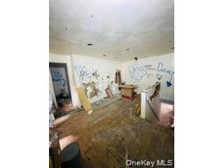 [PHOTO]