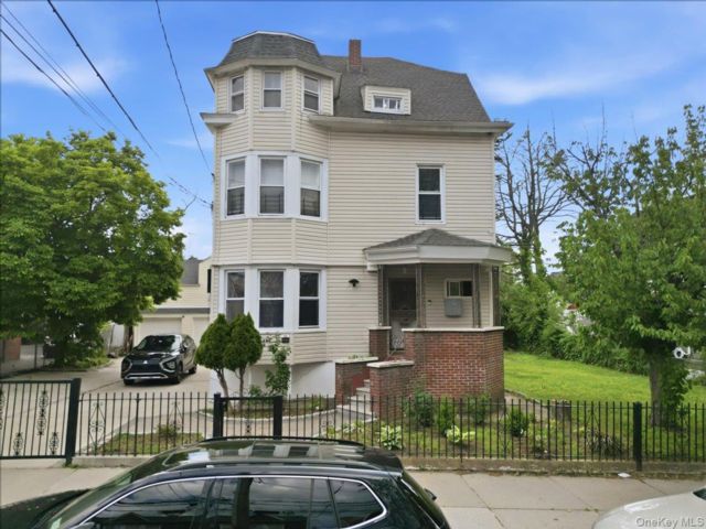 Studio,  0.00 BTH &nbsp;House style home in Mosholu