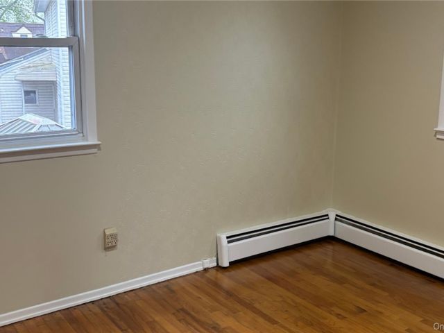 [PHOTO]