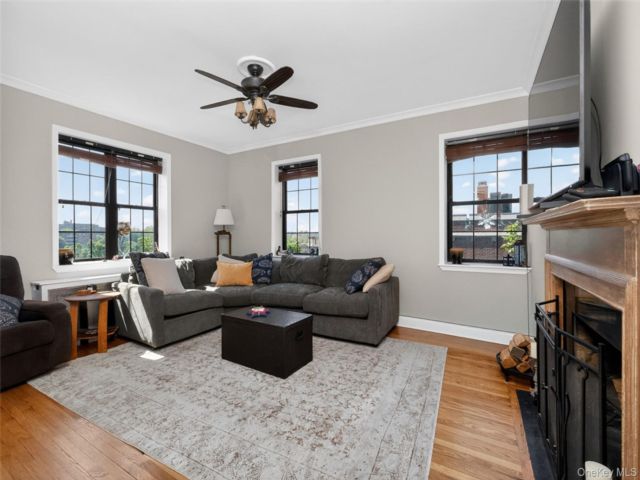 [Bronxville Real Estate, listing number 7290708]