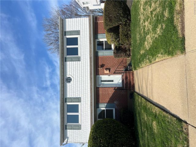  5 BR,  2.00 BTH &nbsp;Exp cape style home in Franklin Square