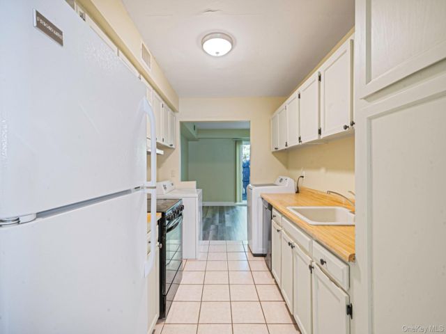 [PHOTO]
