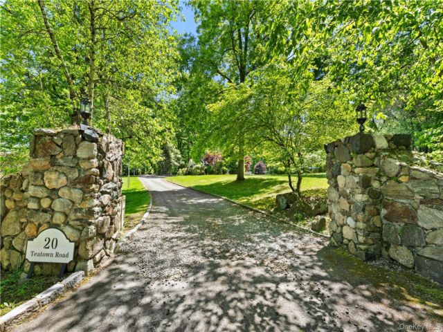  4 BR,  3.00 BTH &nbsp;Cape cod style home in Croton-on-hudson