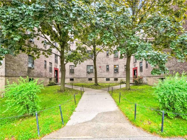  1 BR,  1.00 BTH &nbsp;Other style home in Flushing