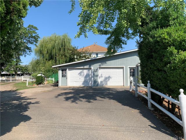[Howard Beach Real Estate, listing number 7291244]