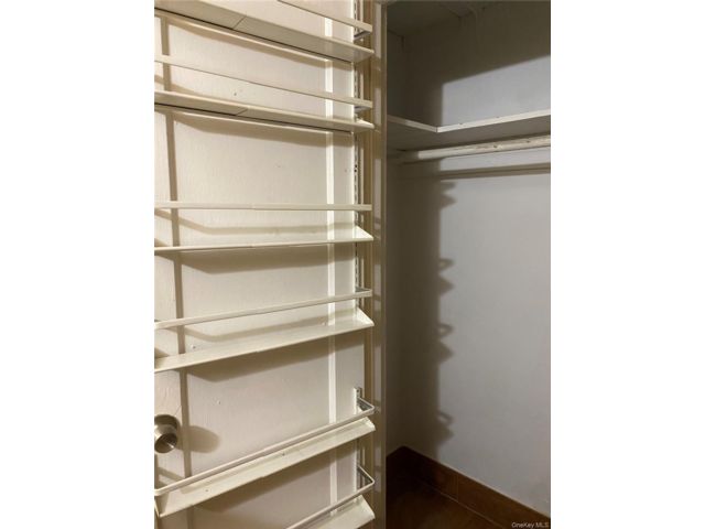 [PHOTO]