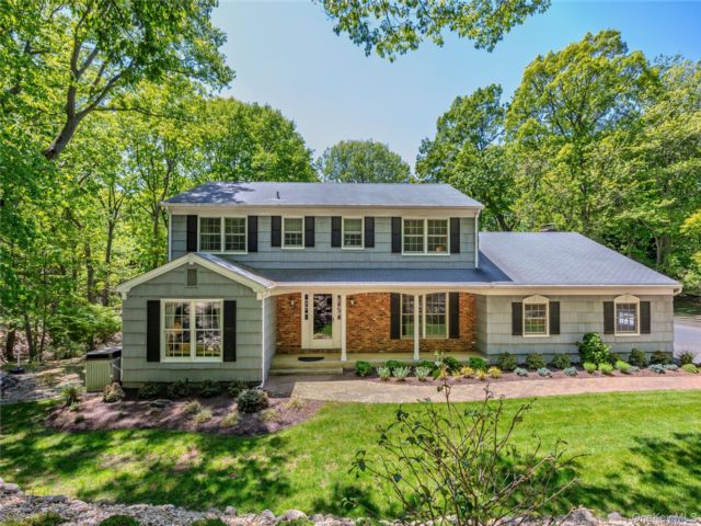  5 BR,  3.00 BTH &nbsp;Colonial style home in Port Jefferson