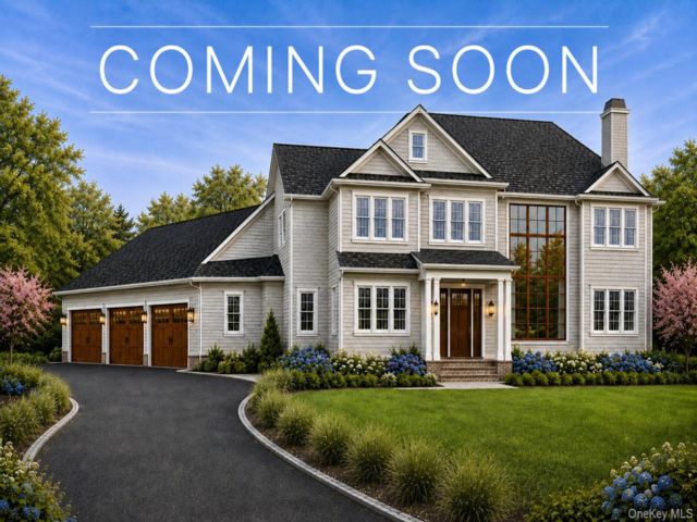  5 BR,  5.00 BTH &nbsp;Estate style home in Lloyd Harbor