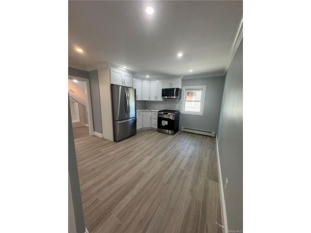  3 BR,  1.00 BTH &nbsp;Other style home in Freeport