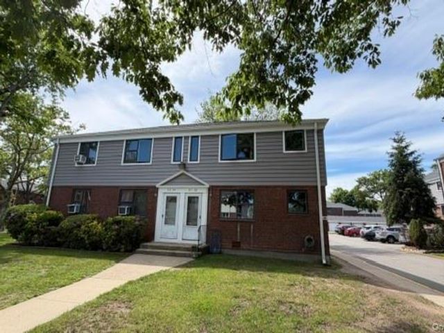  1 BR,  1.00 BTH &nbsp;Other style home in Bayside