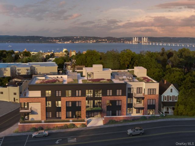  1 BR,  2.00 BTH &nbsp;Other style home in Nyack