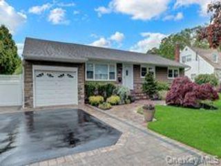 [Massapequa Real Estate, listing number 7291839]