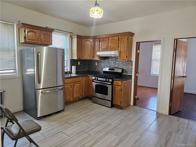 [Maspeth Real Estate, listing number 7291903]