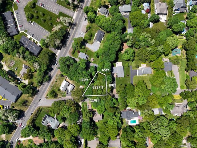 Lot <b>Size:</b>  &nbsp;House style home in Port Jefferson Village