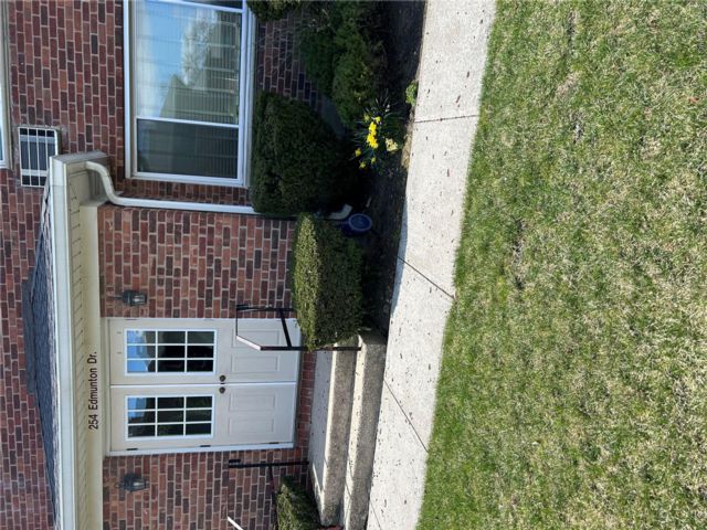 [North Babylon Real Estate, listing number 7292158]