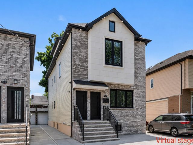  6 BR,  5.00 BTH &nbsp;House style home in Fresh Meadows