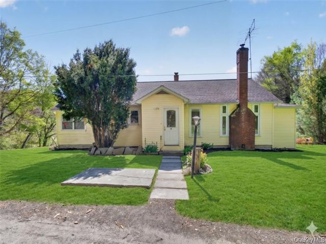 5 BR,  2.00 BTH &nbsp;Cottage style home in Ellenville