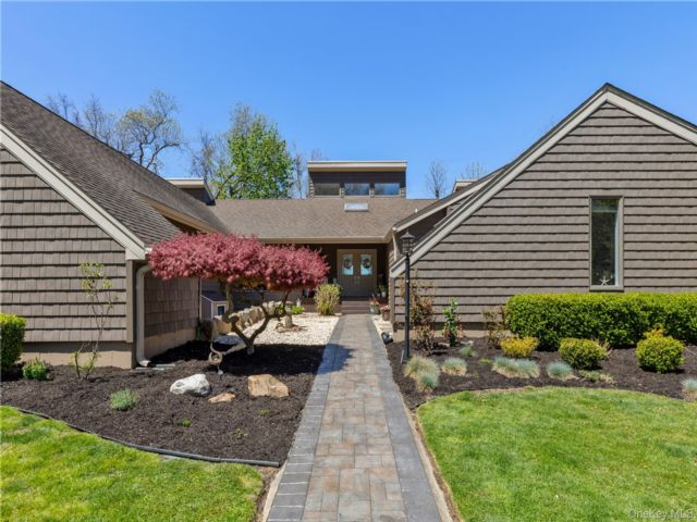 [East Setauket Real Estate, listing number 7292929]