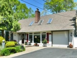  4 BR,  3.00 BTH &nbsp;Exp ranch style home in Merrick