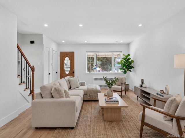  4 BR,  3.00 BTH &nbsp;Tudor style home in Esplanade