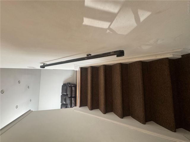  3 BR,  2.00 BTH &nbsp;Contemporary style home in Howard Beach