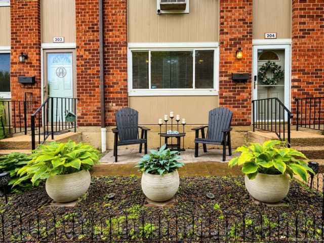  3 BR,  2.00 BTH &nbsp;House style home in Elmsford