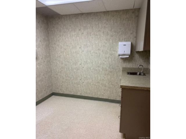 [Rosedale Real Estate, listing number 7293450]