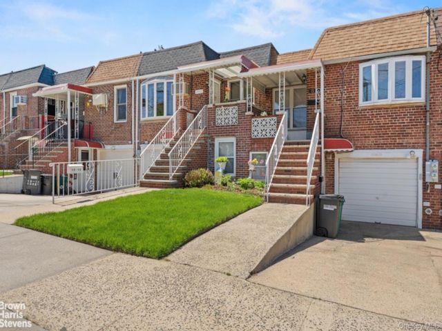 Studio,  0.00 BTH &nbsp;House style home in Whitestone