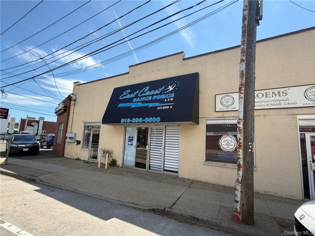 Studio,  0.00 BTH &nbsp;House style home in Bellmore
