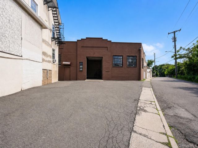 Studio,  0.00 BTH &nbsp;House style home in Mount Vernon