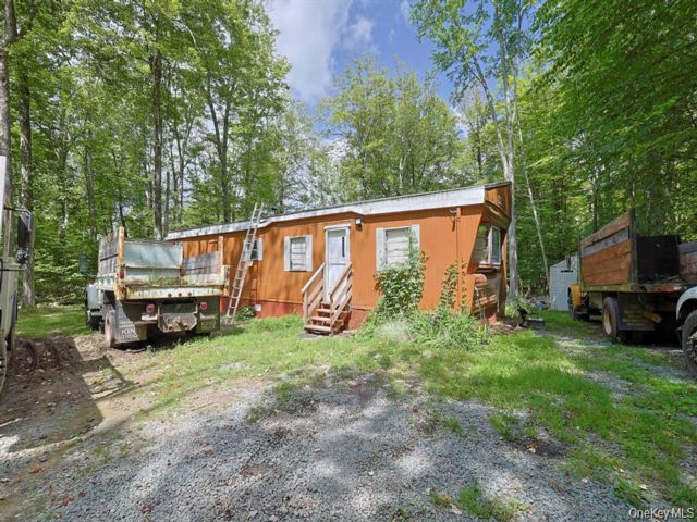  2 BR,  1.00 BTH &nbsp;Other style home in Greenfield Park