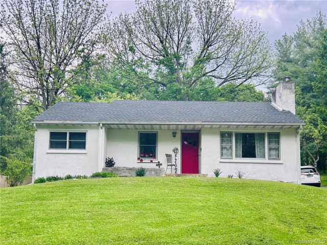  3 BR,  1.00 BTH &nbsp;Ranch style home in Beacon
