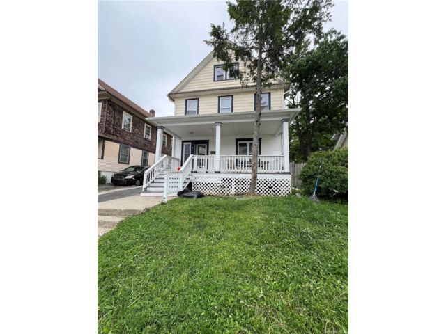  4 BR,  2.00 BTH &nbsp;Contemporary style home in Middletown