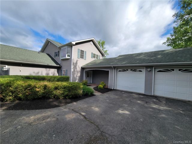 [Montgomery Real Estate, listing number 7293683]