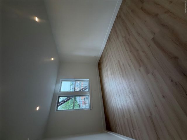 [PHOTO]